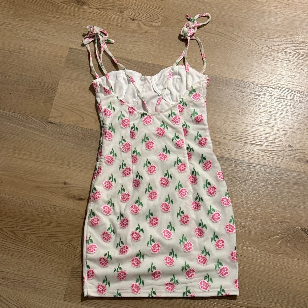 Superdown Floral Ruched Dress with Tie Straps - Picture 3 of 5